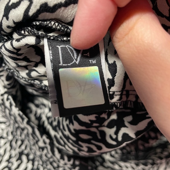 Diane Von Furstenberg dress short sleeve animal print black white women’s size 2 - Picture 8 of 11